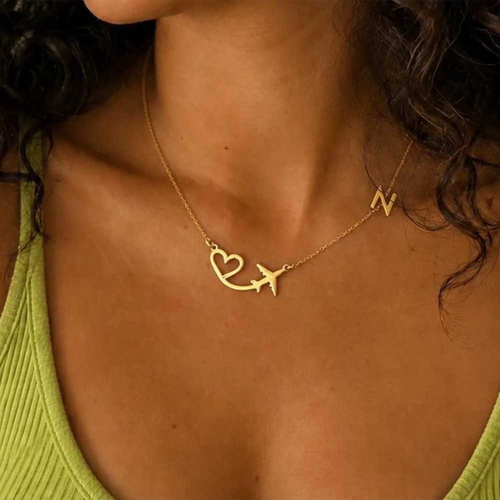 パーソナライズされたハート飛行機イニシャルペンダントネックレ - Name Necklace Custom のレビューと価格